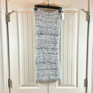 Women's Calvin Klein White and Black Faux Fur Infinity Loop Scarf - NWT